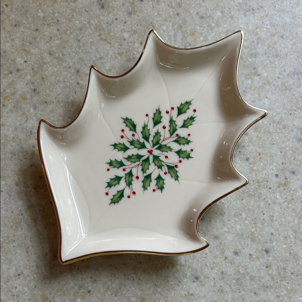 Lenox Holiday Holly Berry Tree Trinket Dish